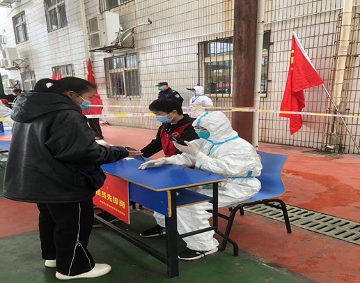 信息管理系黨支部開展疫情防控志愿服務(wù)活動