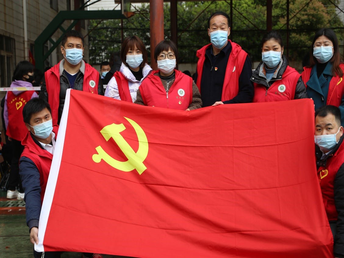 信息管理系黨支部開展疫情防控志愿服務(wù)活動