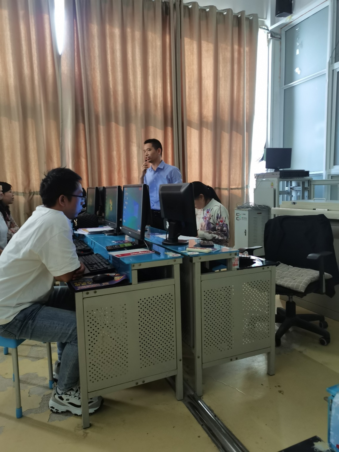 信息教研室開展2023-2024第一學期教研活動(四)