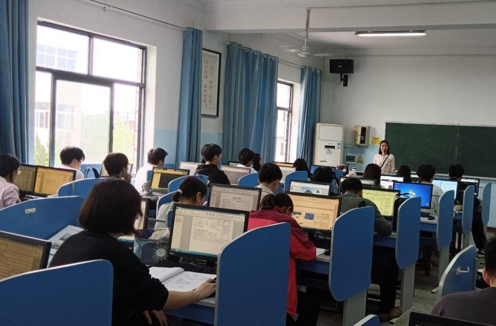 信息教研室開展2023-2024第一學(xué)期教研活動(四)