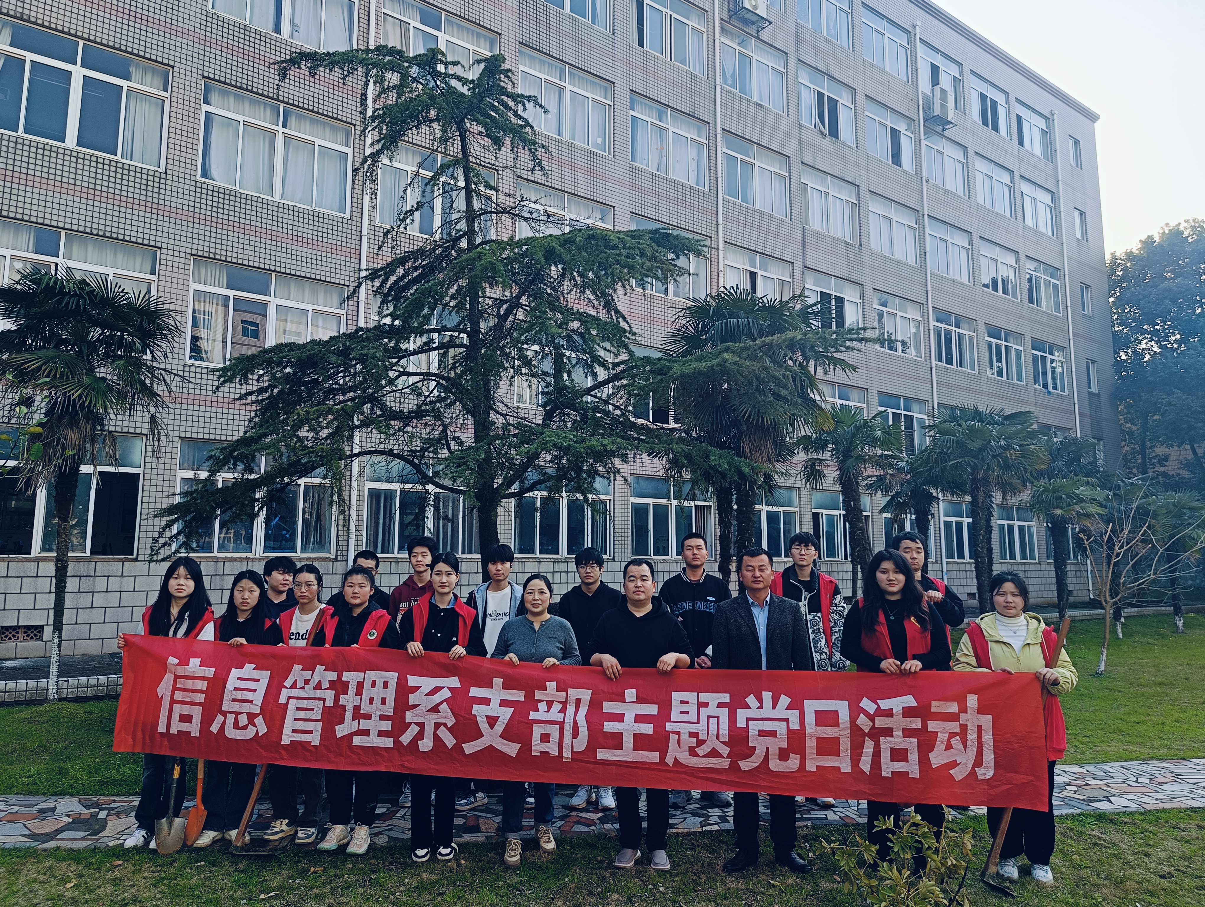 紅色文化宣講團開展“學習習近平總書記考察江西重要講話精神”主題宣講